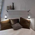 Gorgeous Flat Right Near The Center Apartament