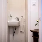 Gorgeous Flat Right Near The Center Apartament Budapesta