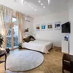 Gorgeous Flat Right Near The Center Apartament Budapesta