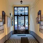Gorgeous Flat Right Near The Center Apartament *