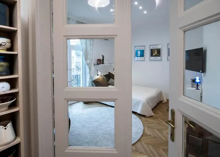 Apartment Gorgeous Flat Right Near The Center Budapest