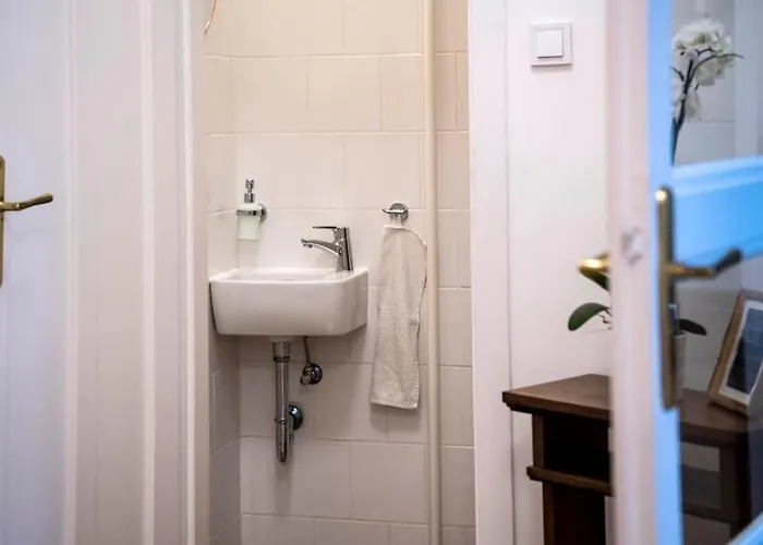 Gorgeous Flat Right Near The Center Apartment Budapest