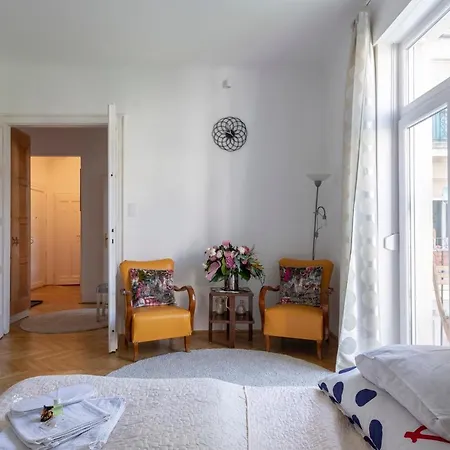 Gorgeous Flat Right Near The Center * Budapest